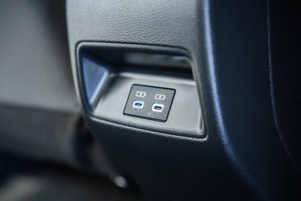 Used 2024 Toyota Corolla LE image 28