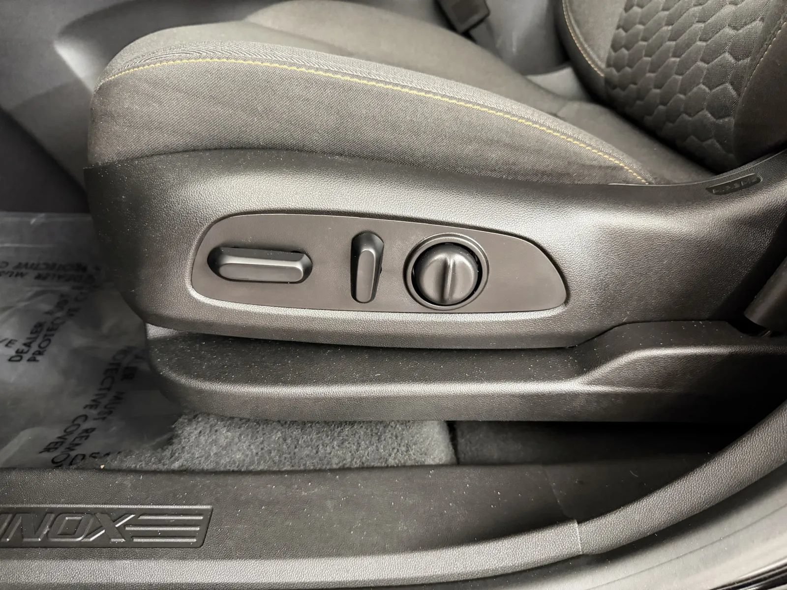 Used 2019 Chevrolet Equinox LT FWD image 13