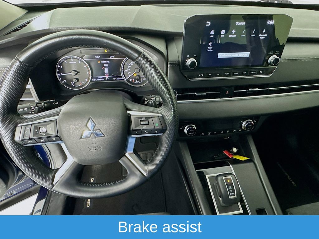 Used 2022 Mitsubishi Outlander SE image 12