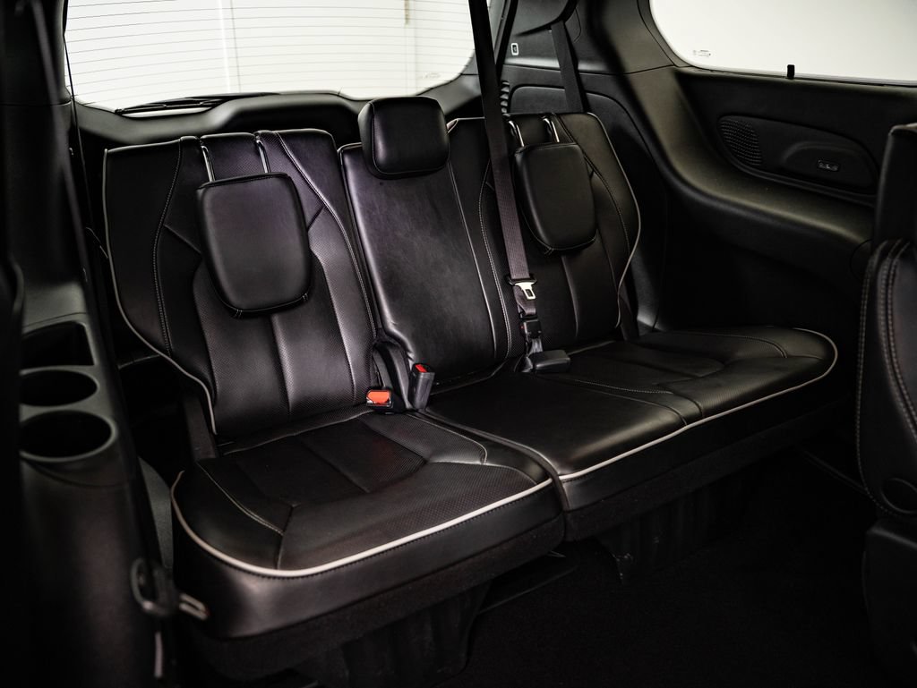Used 2022 Chrysler Pacifica Limited w/ Uconnect Theater Family Group AWD/4WD image 46