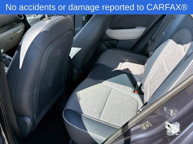 Used 2023 Hyundai Venue Limited image 13