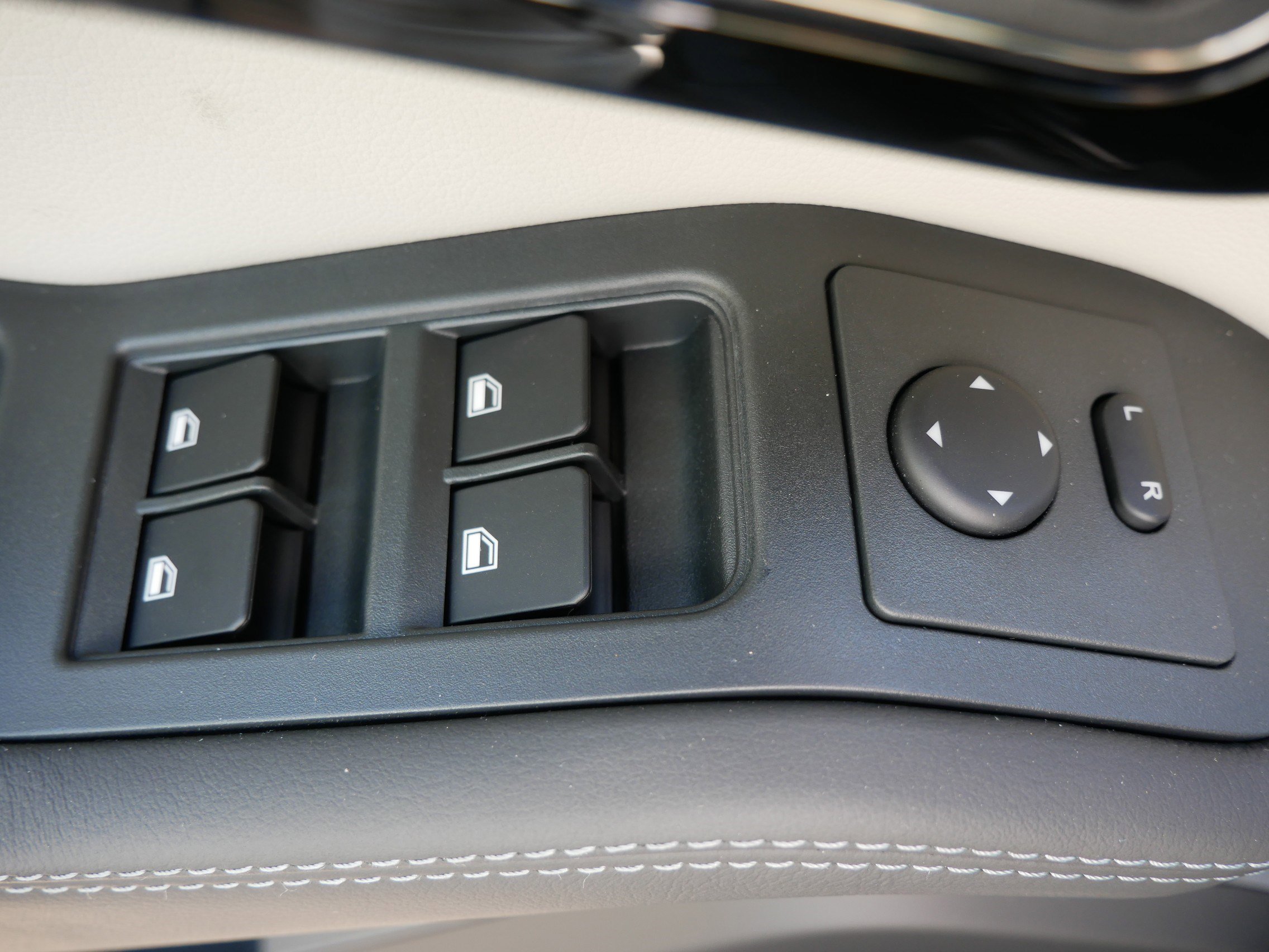 New 2025 INEOS Grenadier Fieldmaster Edition image 18