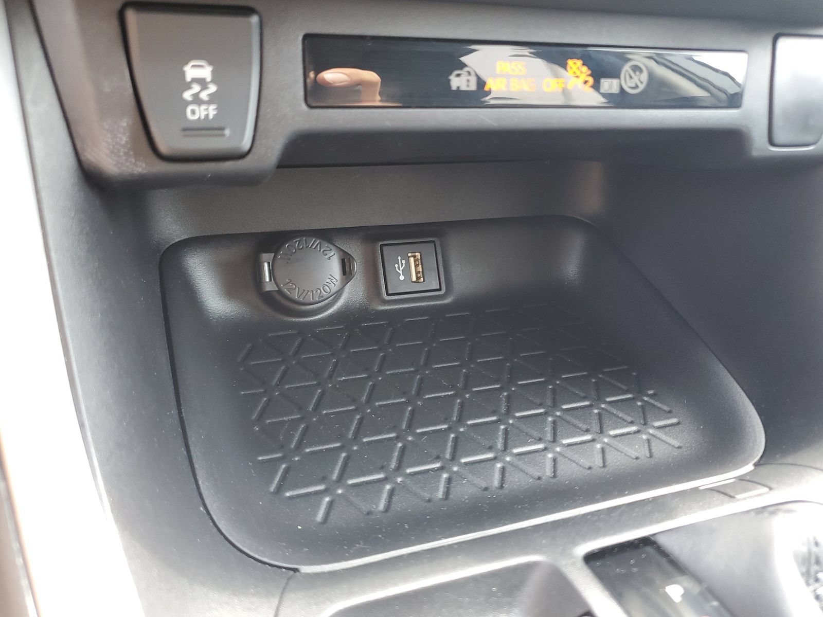 Certified 2023 Toyota RAV4 LE FWD image 27