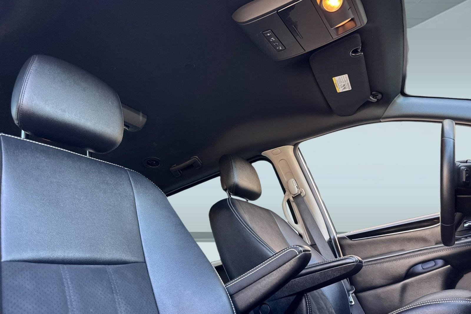 Used 2019 Dodge Grand Caravan SXT image 21