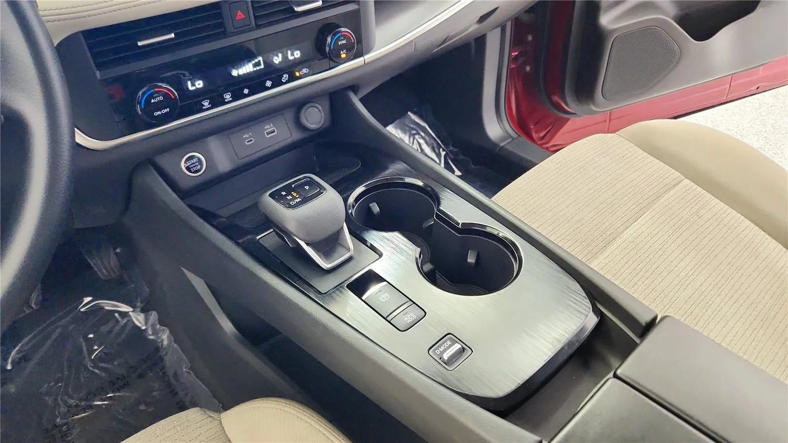 Used 2023 Nissan Rogue SV FWD image 33