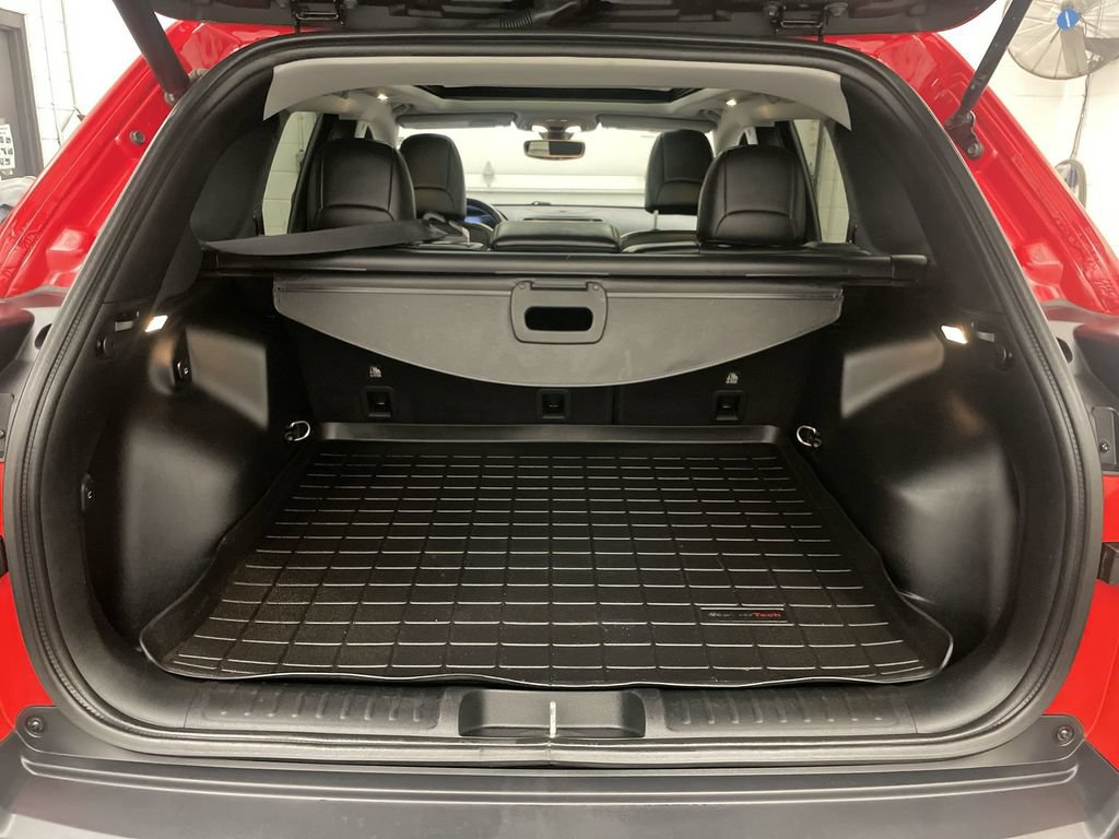 Used 2019 Jeep Cherokee Trailhawk w/ Comfort & Convenience Group AWD/4WD image 20