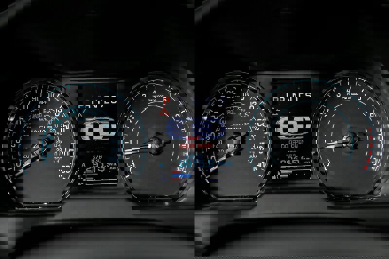 Used 2015 Jaguar XF Portfolio image 25