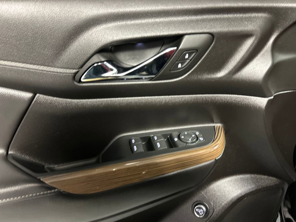 Used 2023 GMC Acadia SLE w/ Driver Convenience Package image 14