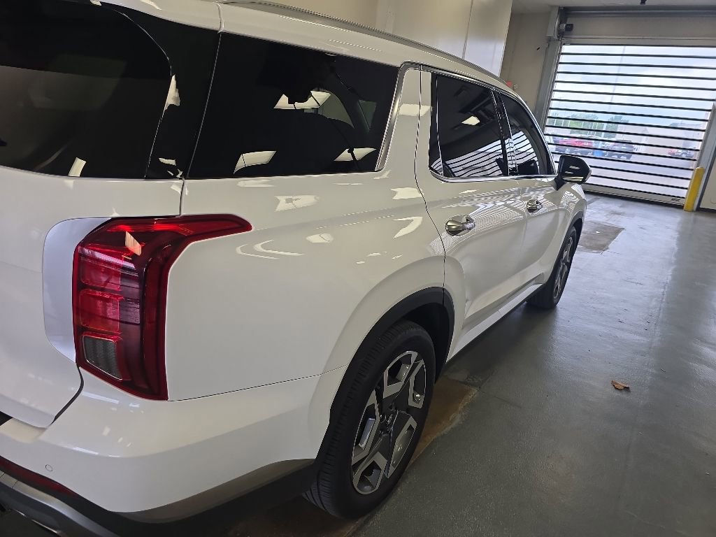 Used 2025 Hyundai Palisade SEL FWD image 4