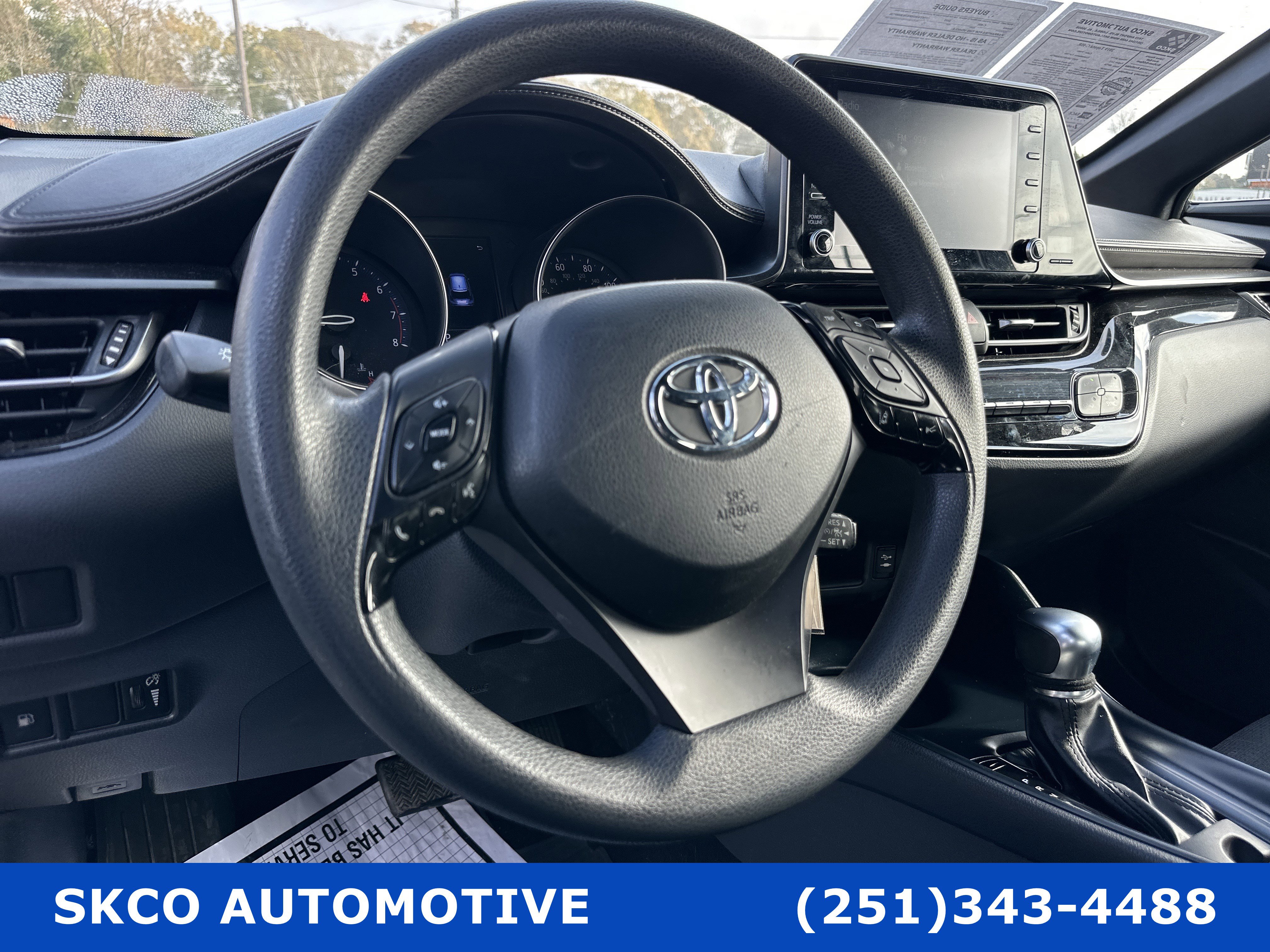 Used 2019 Toyota C-HR LE image 19