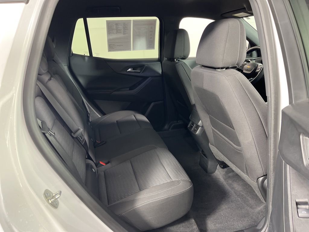 Used 2025 Chevrolet Equinox LT FWD image 7