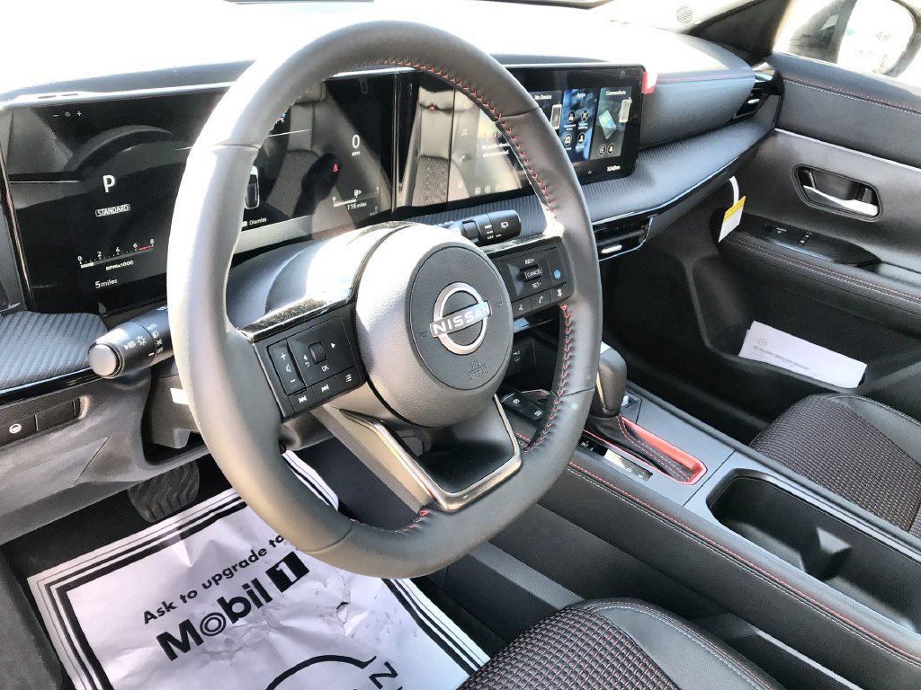 New 2026 Nissan Kicks SR w/ SR Premium Package AWD/4WD image 14