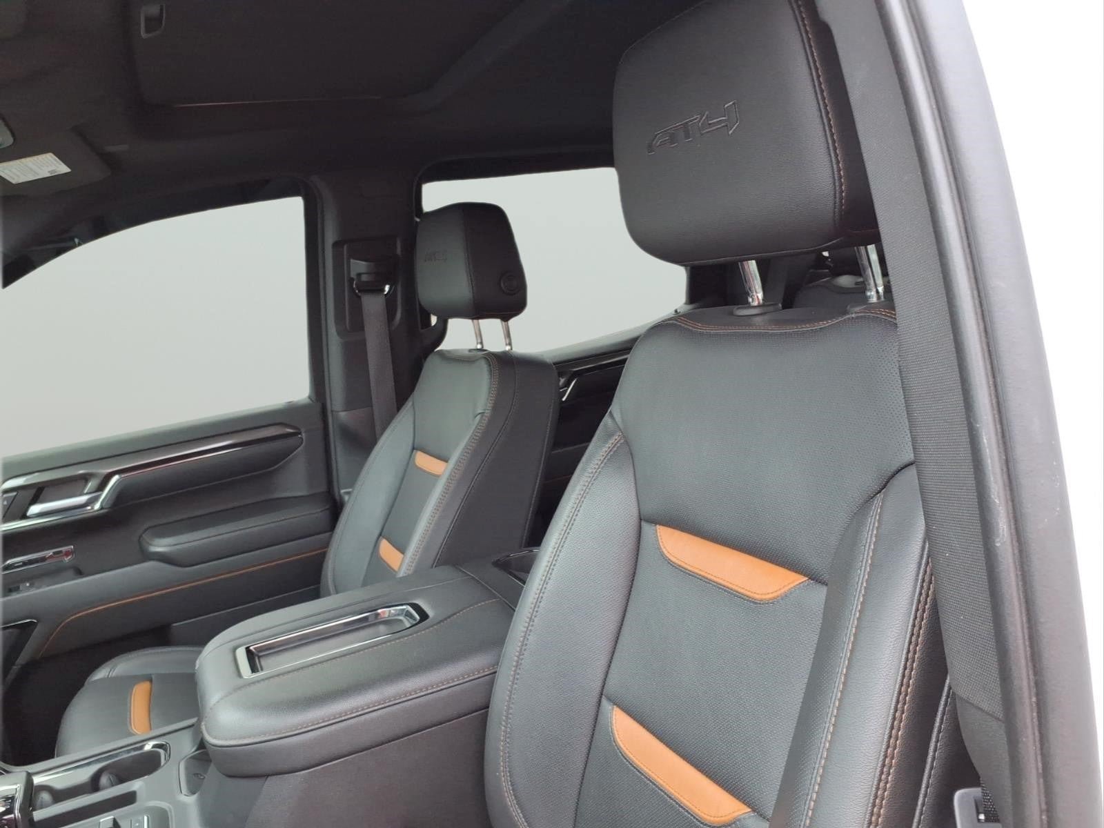 Used 2022 GMC Sierra 1500 AT4 w/ AT4 Preferred Package AWD/4WD image 11