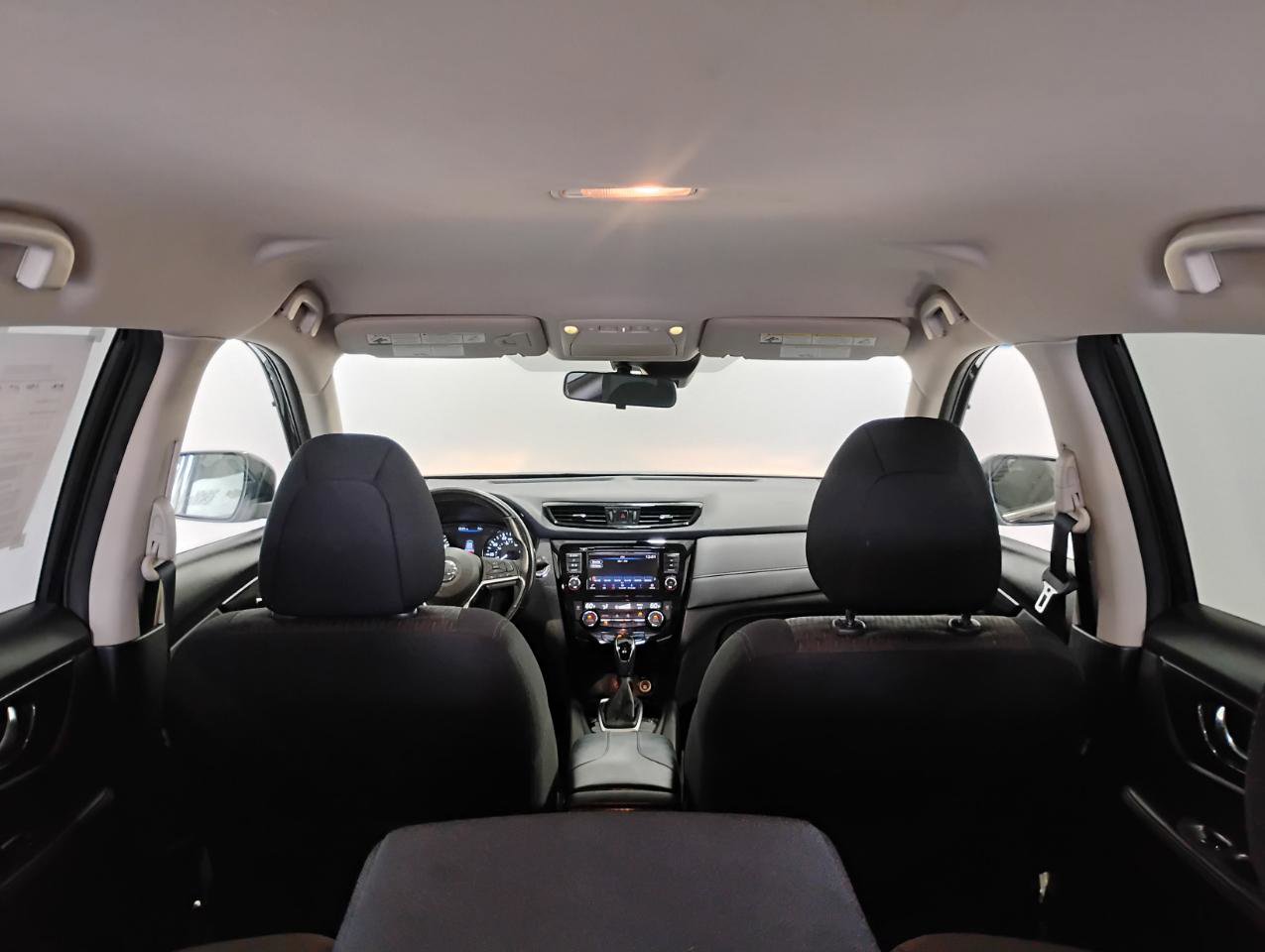 Used 2019 Nissan Rogue SV FWD image 60