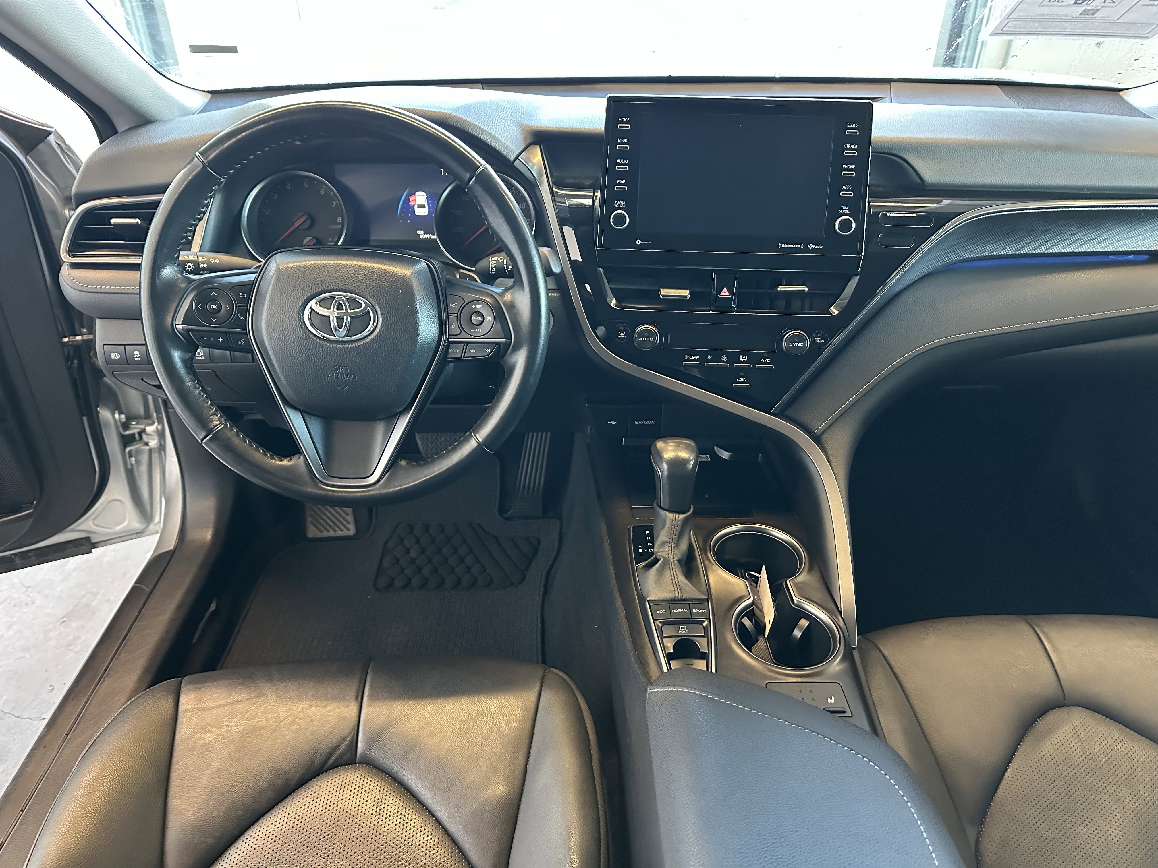 Used 2024 Toyota Camry XSE image 10