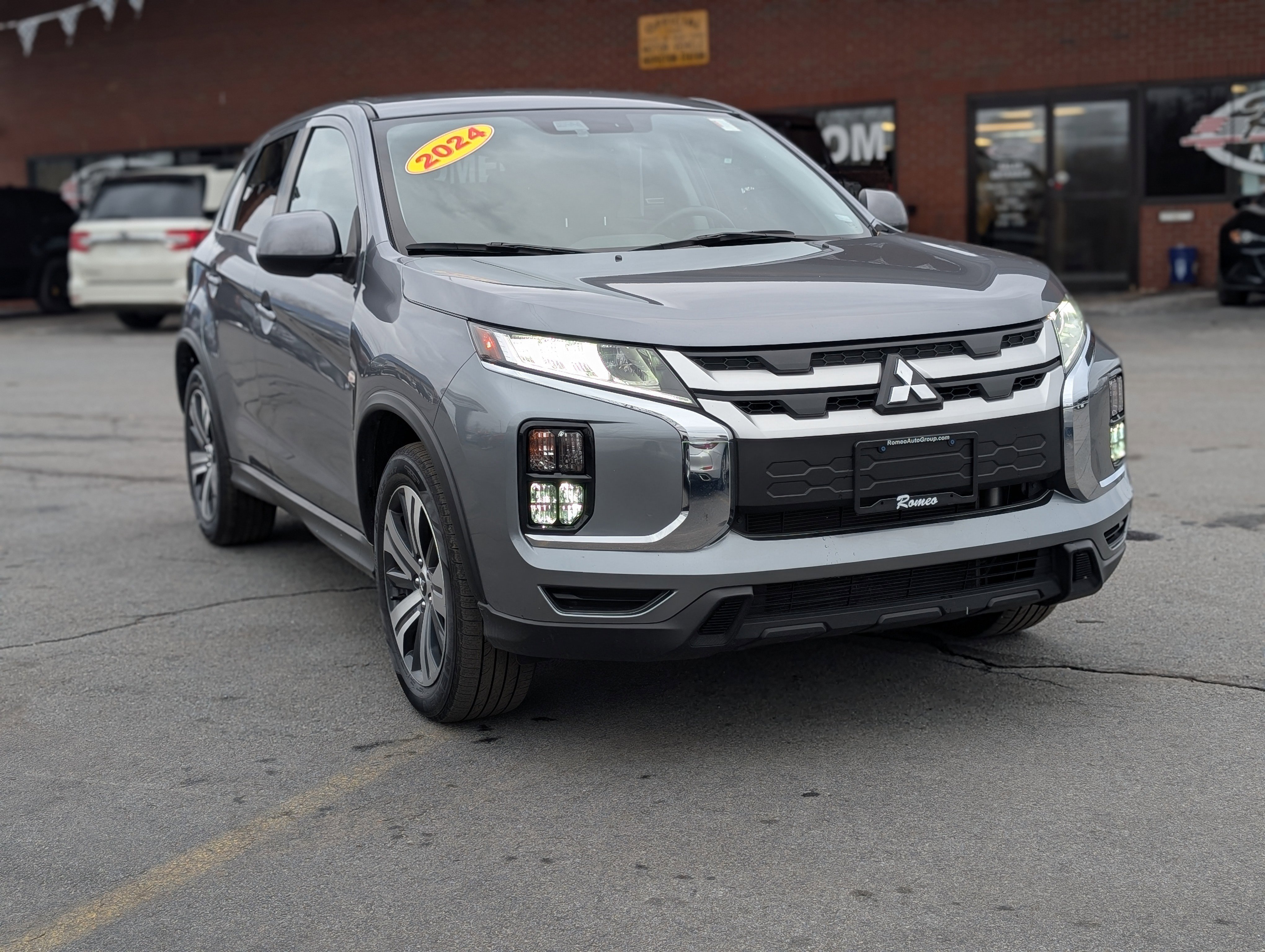 Used 2024 Mitsubishi Outlander Sport ES image 12