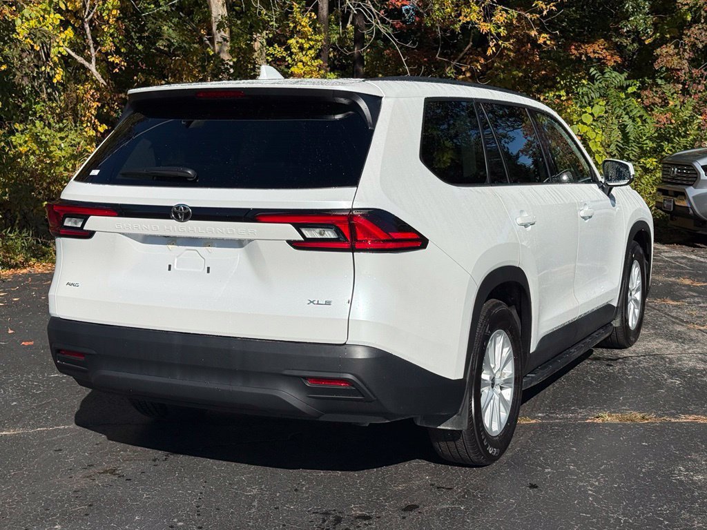 Certified 2026 Toyota Grand Highlander AWD image 7