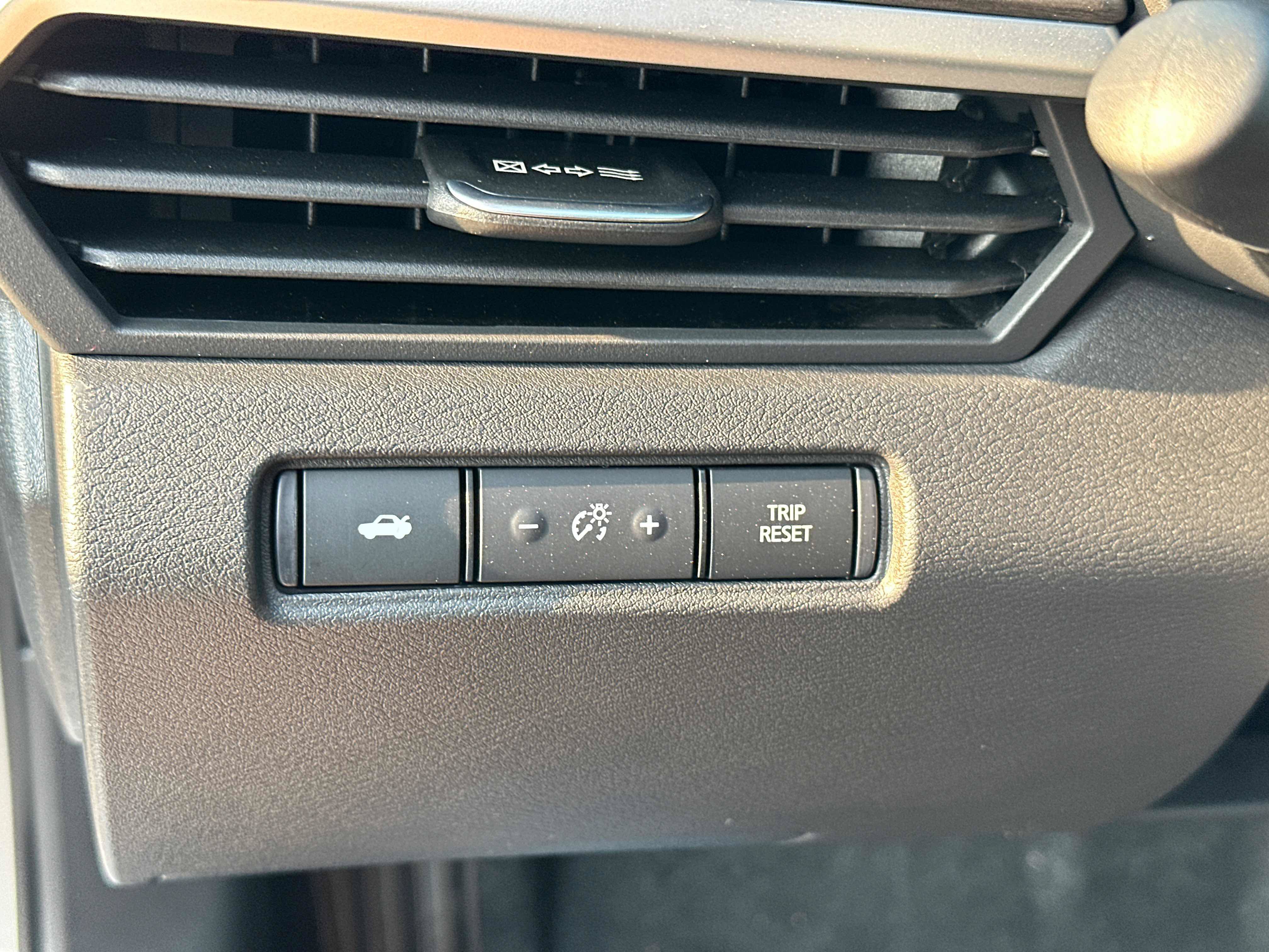 New 2026 Nissan Altima 2.5 SV FWD image 19
