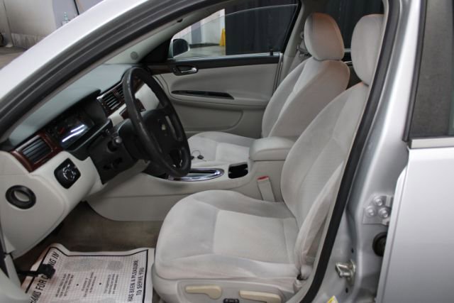 Used 2010 Chevrolet Impala LS image 9