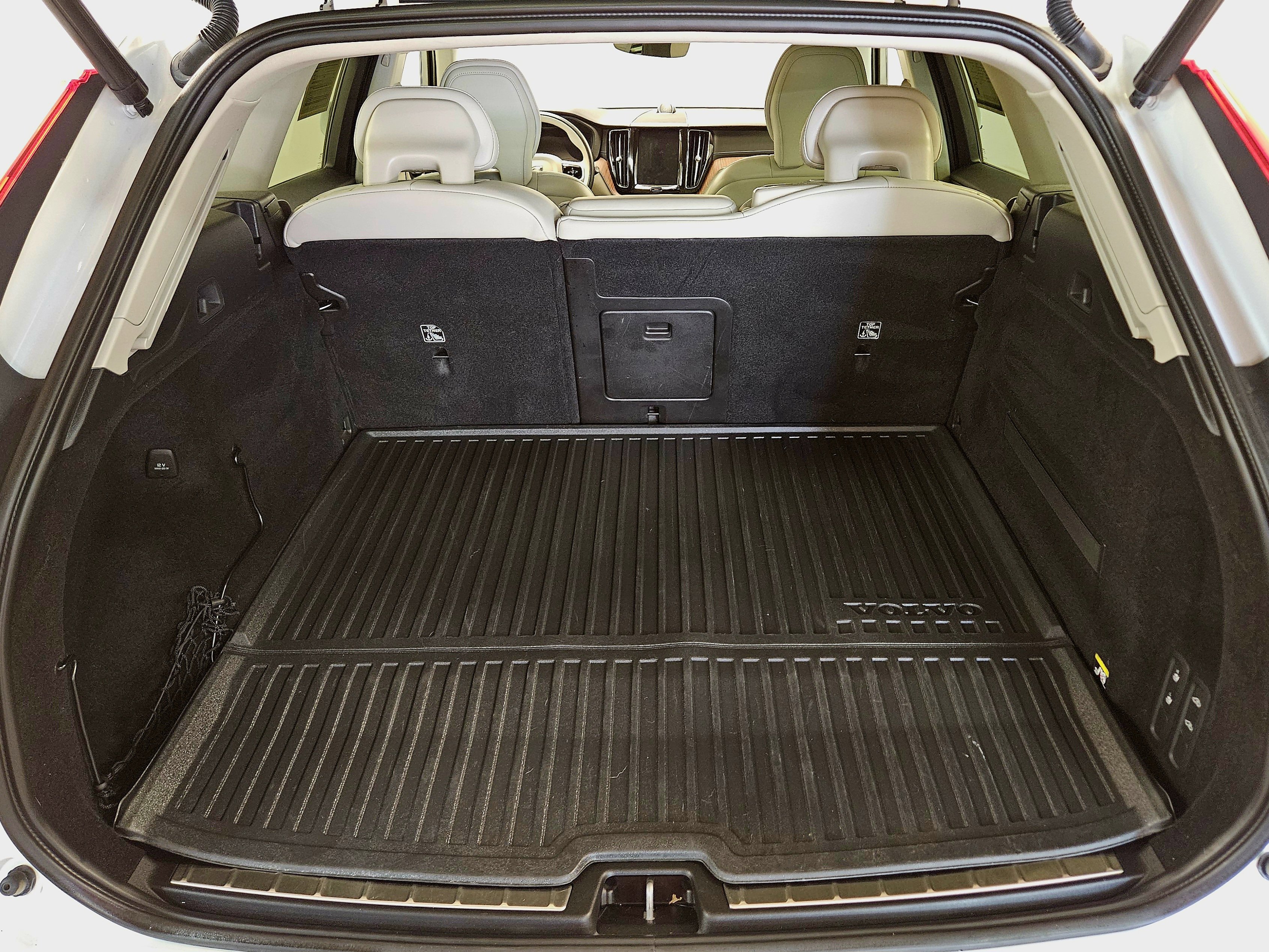 Used 2019 Volvo XC60 T8 Inscription w/ Advanced Package AWD/4WD image 15