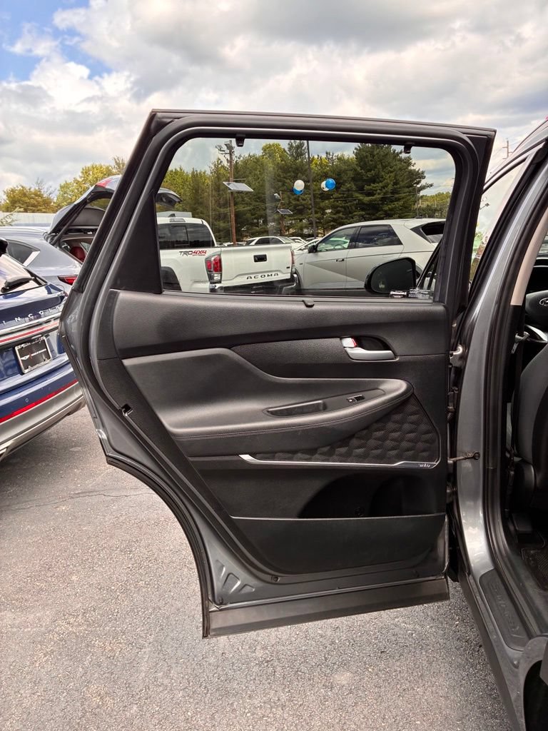 Used 2019 Hyundai Santa Fe SEL FWD image 27