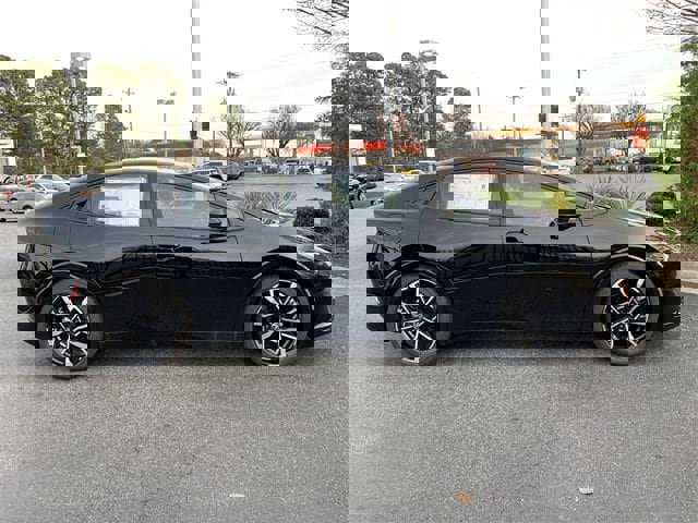 New 2025 Toyota Prius Plug-In Hybrid image 9