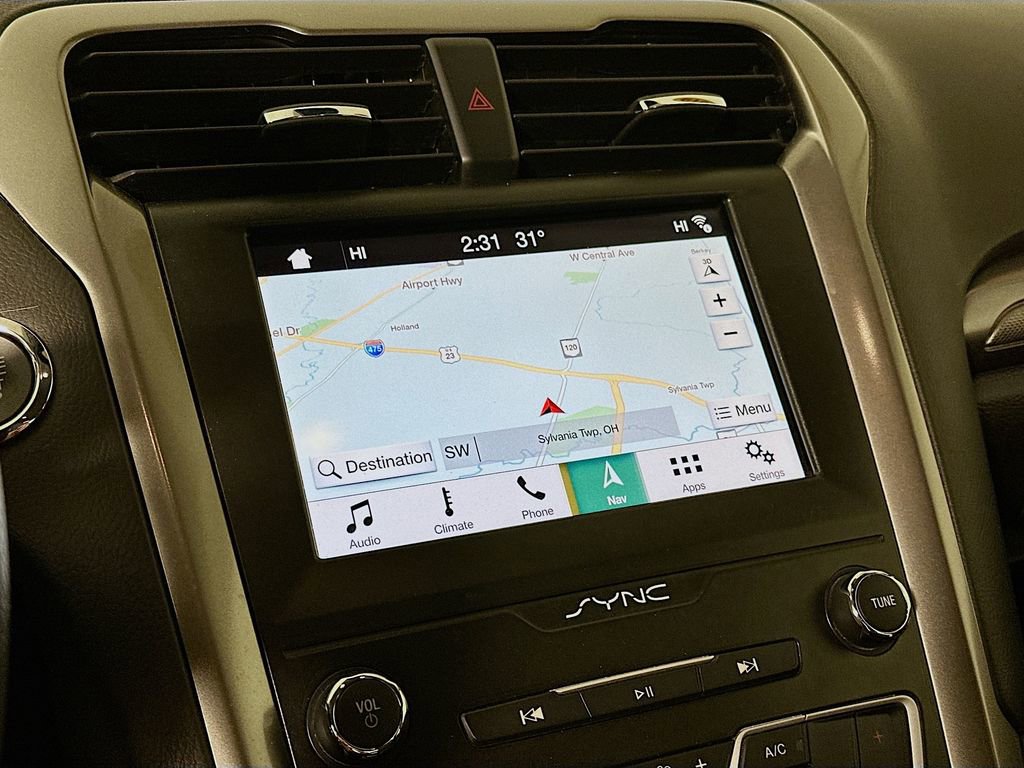 Used 2019 Ford Fusion SE image 18