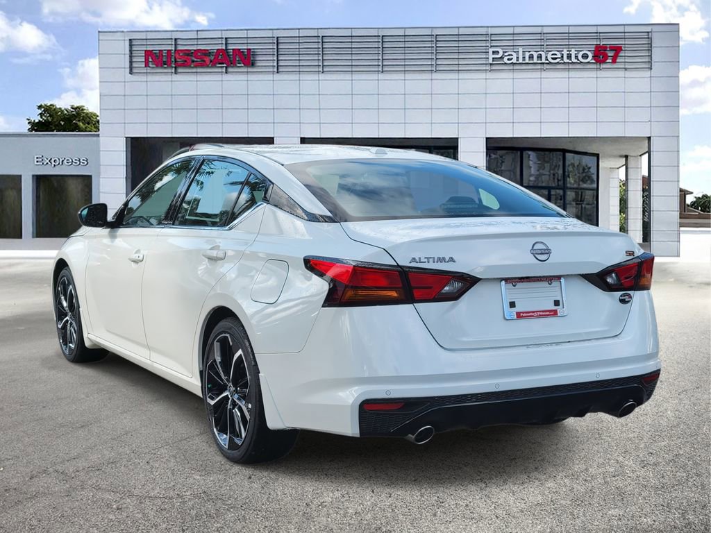 Used 2025 Nissan Altima 2.5 SR FWD image 6