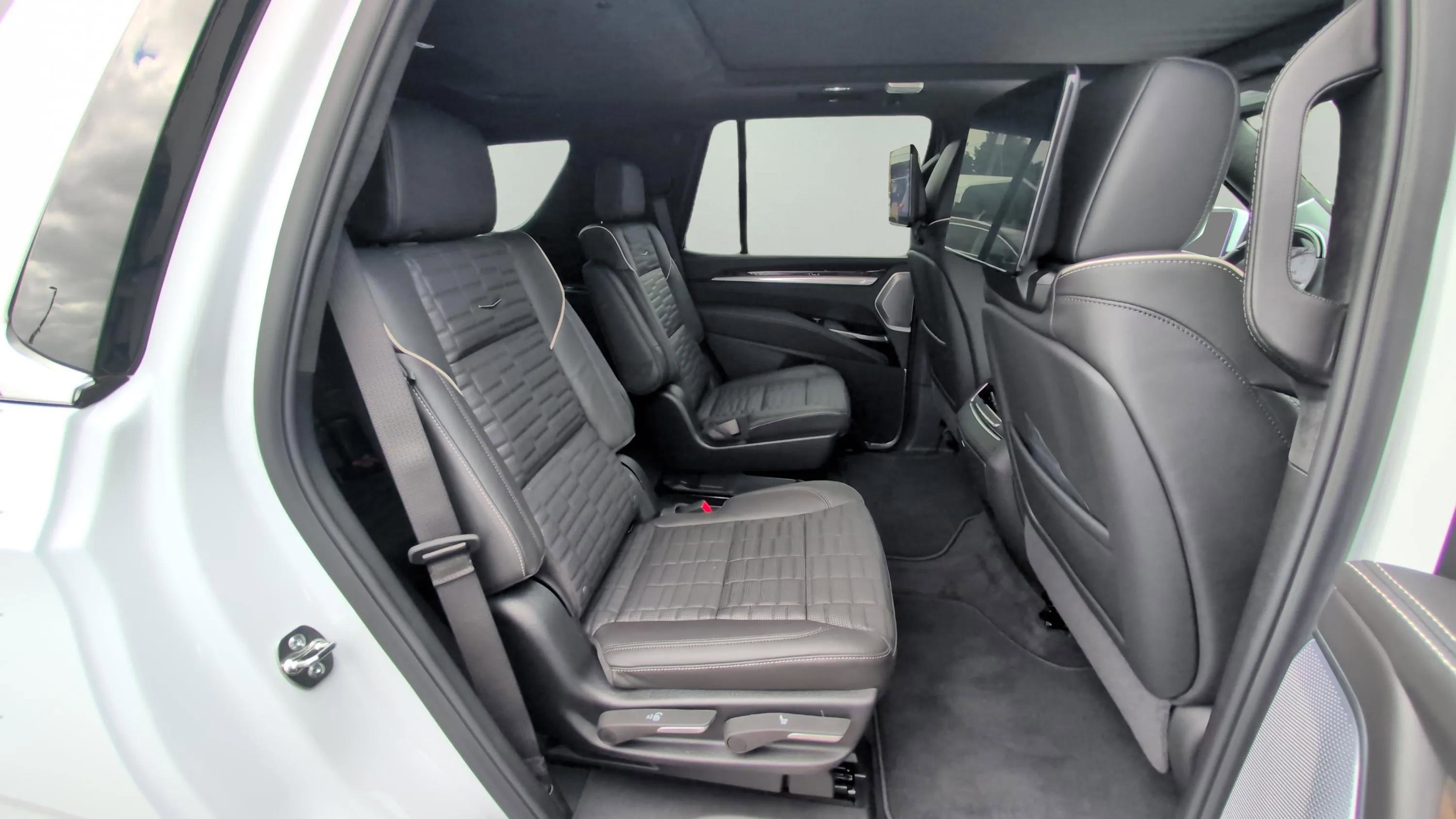 New 2026 Cadillac Escalade Platinum Luxury image 17
