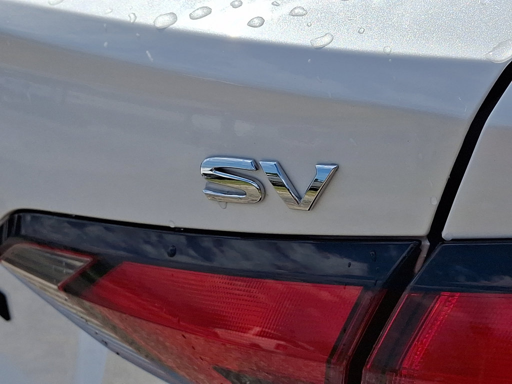 Used 2024 Nissan Versa SV FWD image 15
