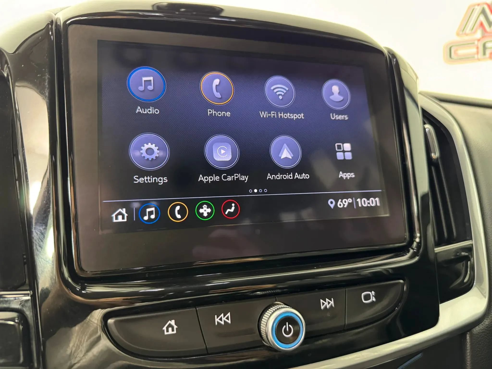 Used 2020 Chevrolet Traverse LT FWD image 20
