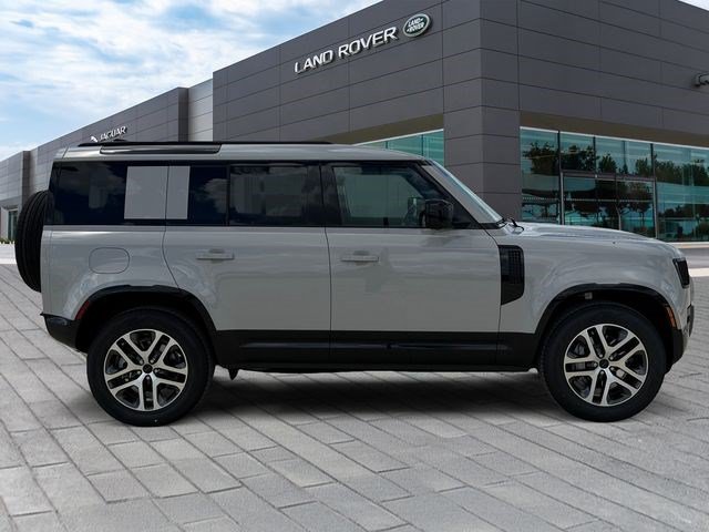 New 2026 Land Rover Defender 110 X-Dynamic SE AWD/4WD image 6