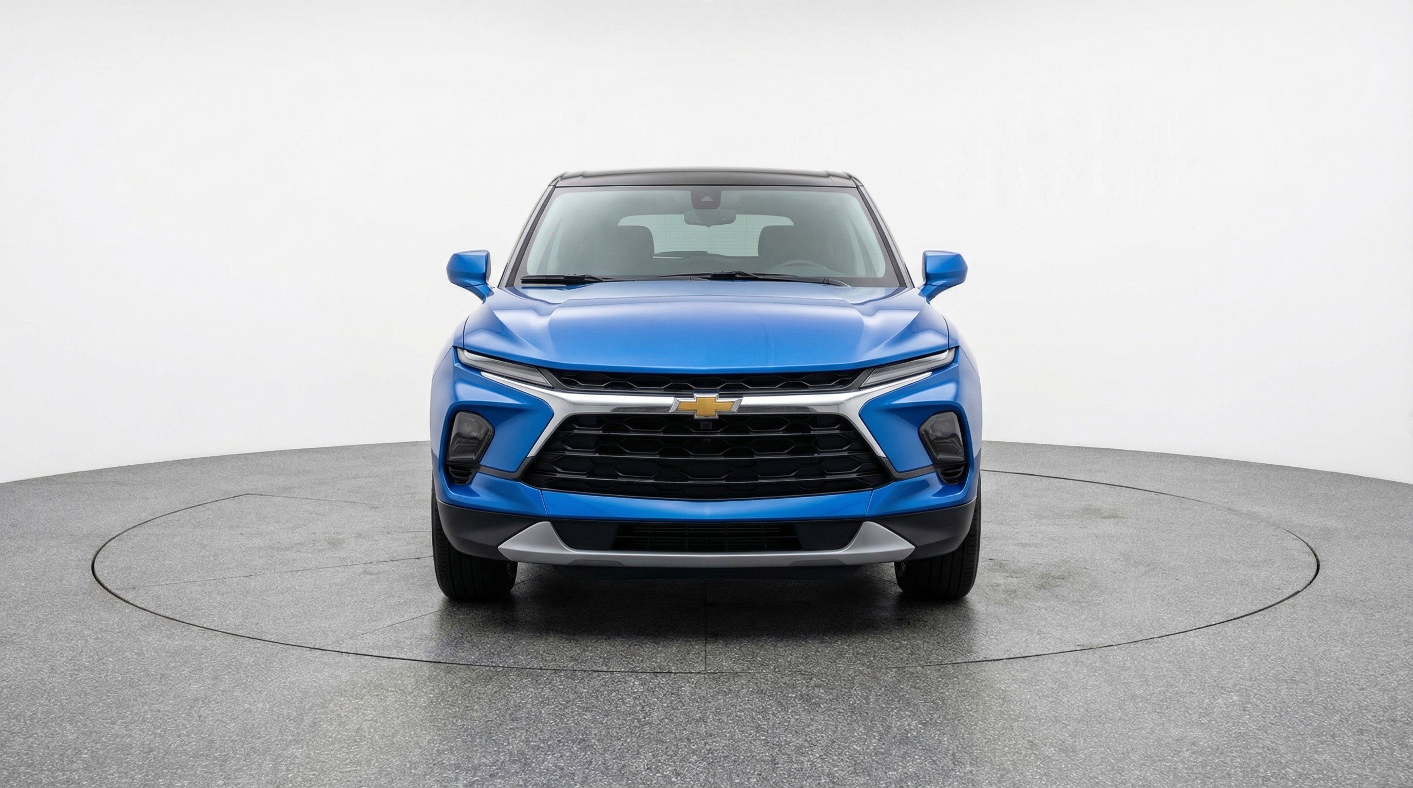 Used 2025 Chevrolet Blazer LT image 2
