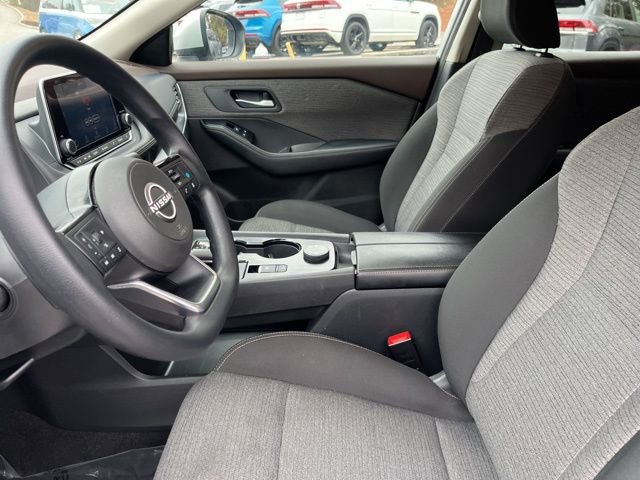 Used 2023 Nissan Rogue SV image 9