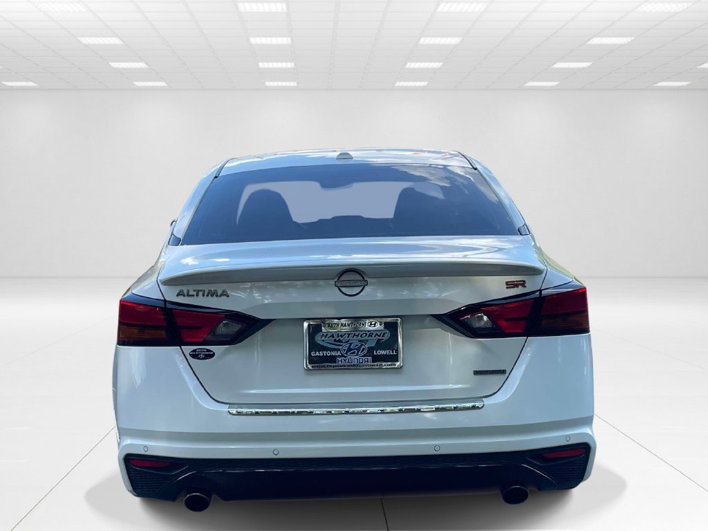Used 2023 Nissan Altima 2.0 SR FWD image 5