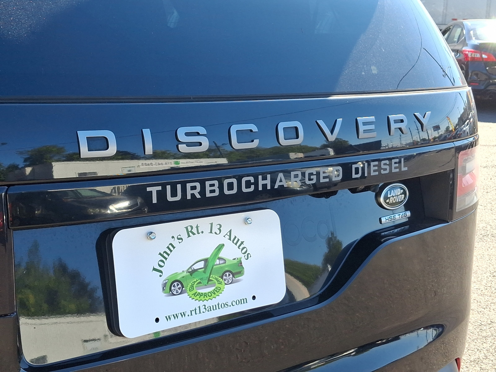 Used 2017 Land Rover Discovery HSE image 31