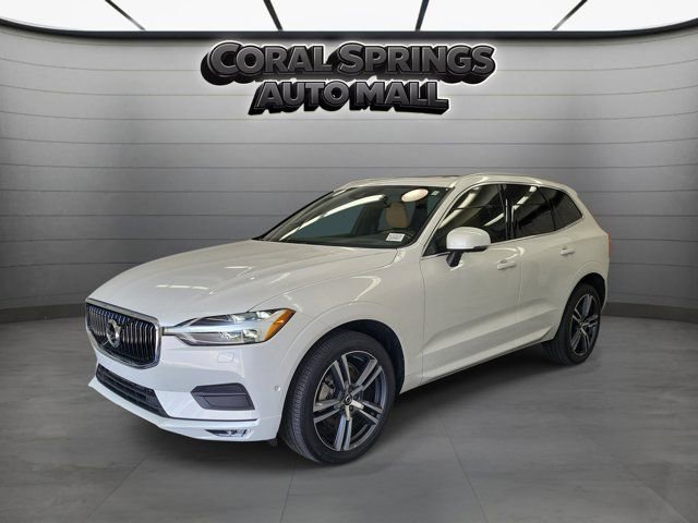 Used 2018 Volvo XC60 T6 Momentum w/ Convenience Package image 3