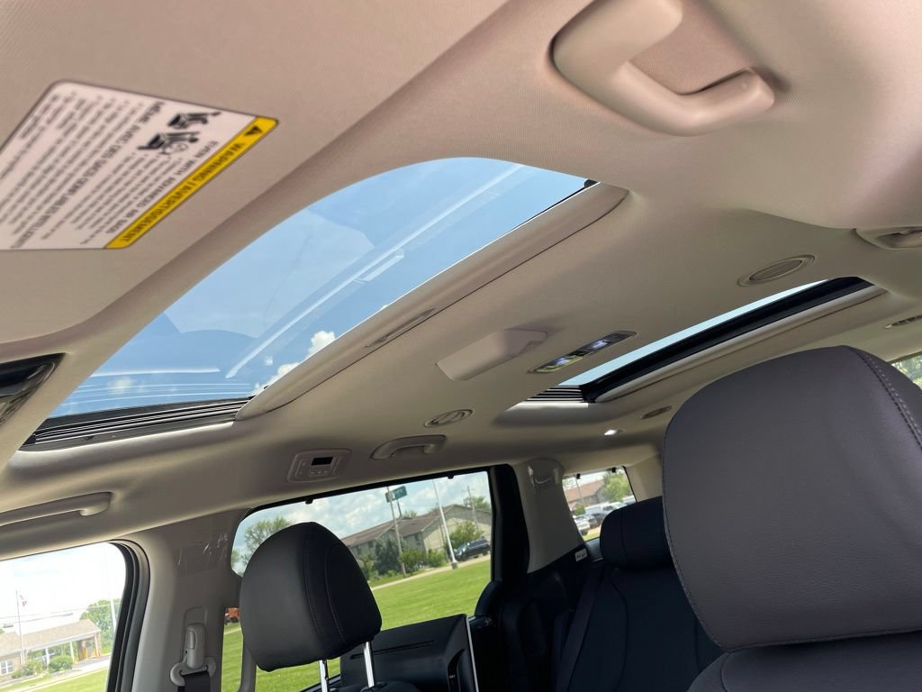 New 2026 Kia Carnival SX Prestige FWD image 10