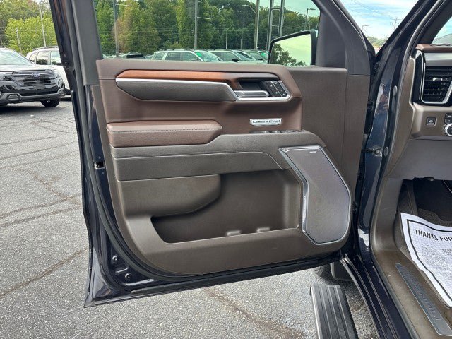 Used 2025 GMC Sierra 1500 Denali w/ Denali Reserve Package AWD/4WD image 10