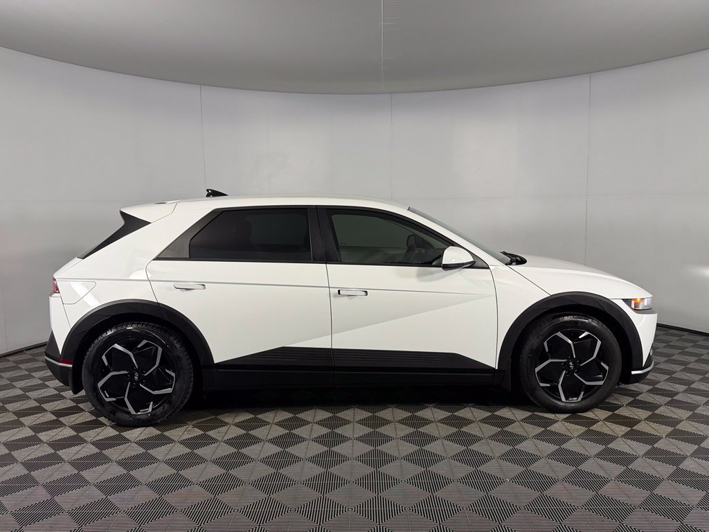 Used 2024 Hyundai Ioniq 5 SEL AWD/4WD image 5