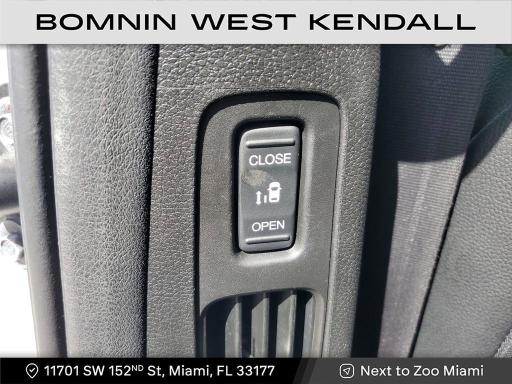 Used 2022 Honda Odyssey Elite image 17