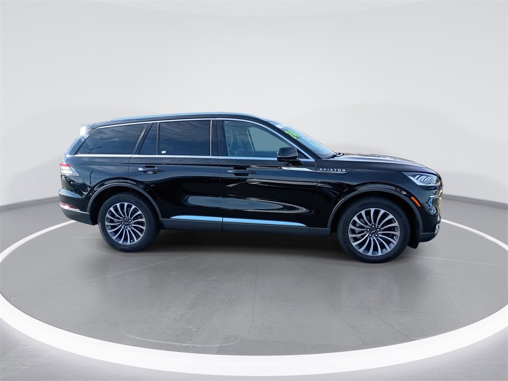 Used 2024 Lincoln Aviator Premiere w/ Premium Package image 9