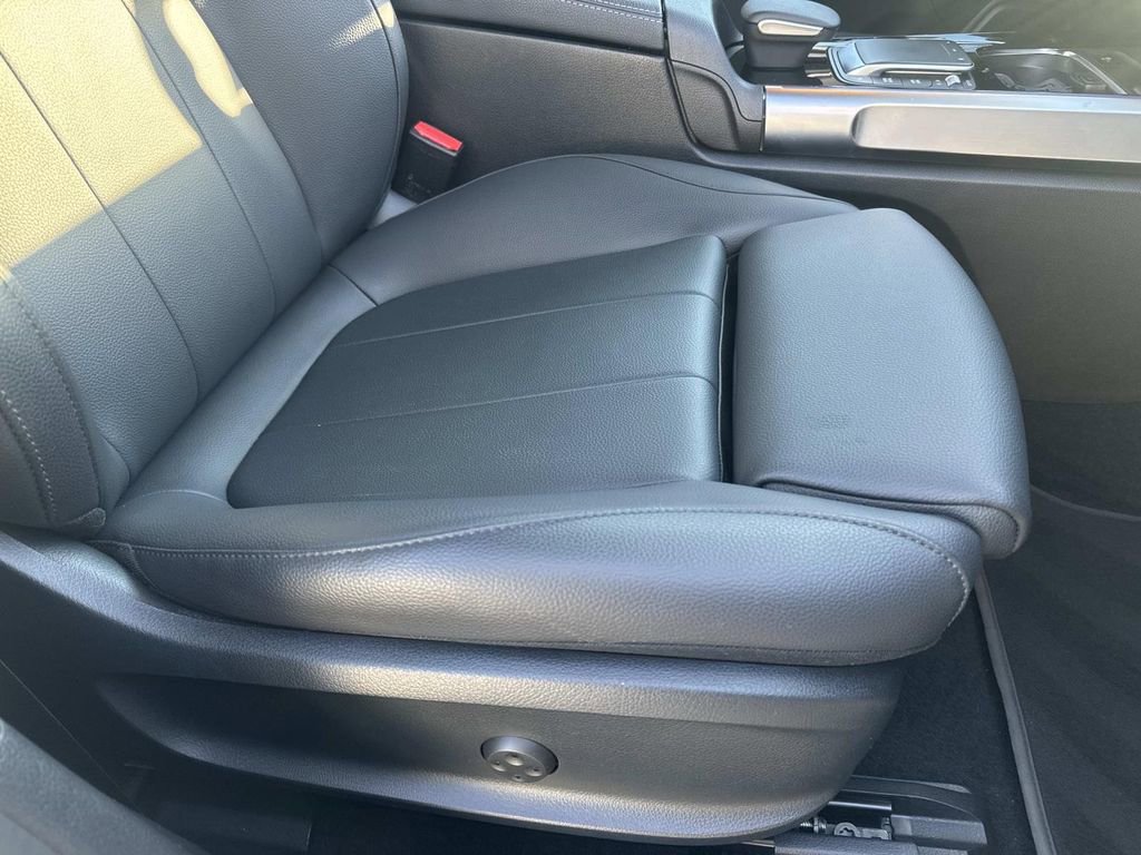 Used 2022 Mercedes-Benz EQB 350 4MATIC image 12