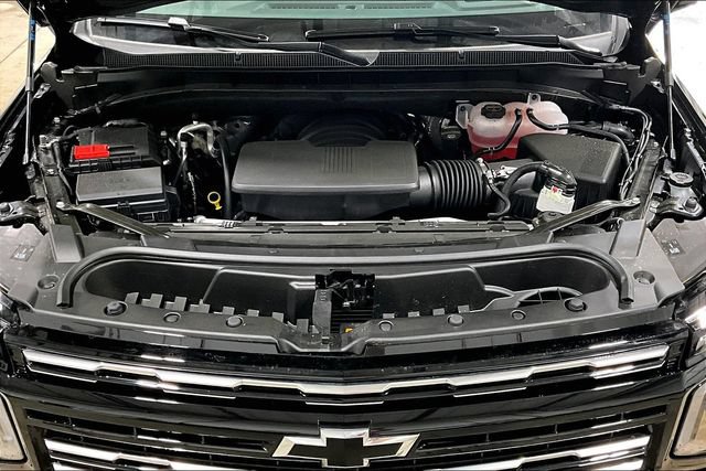 New 2026 Chevrolet Suburban High Country AWD/4WD image 12