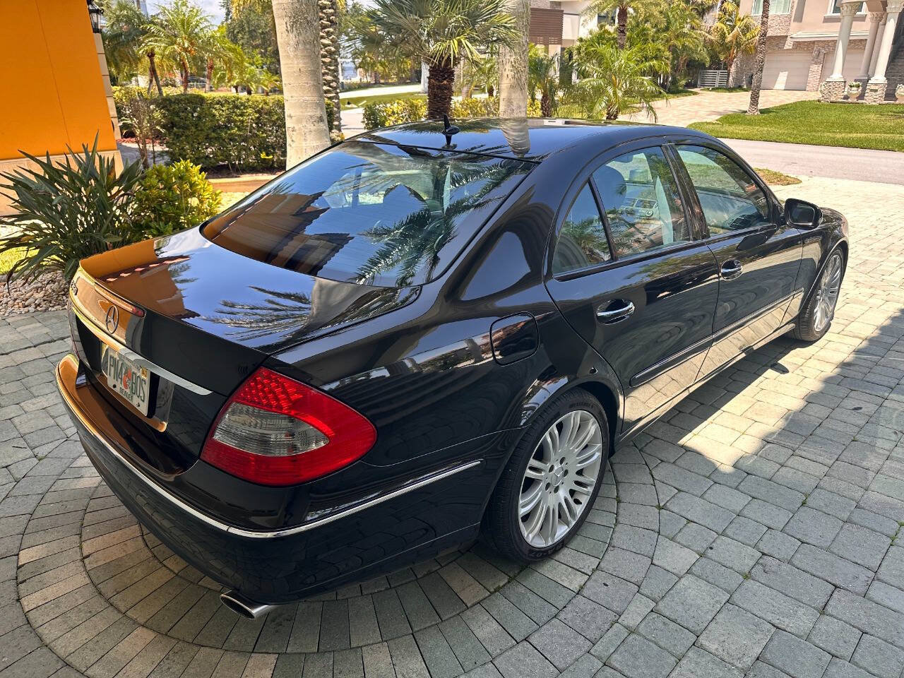 Used 2007 Mercedes-Benz E 350 Sedan image 32