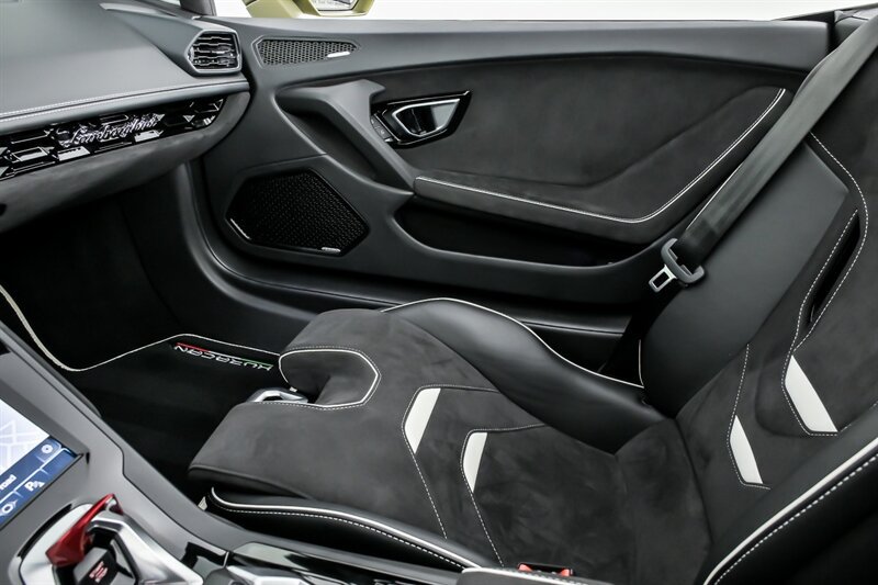 Used 2022 Lamborghini Huracan EVO RWD image 36