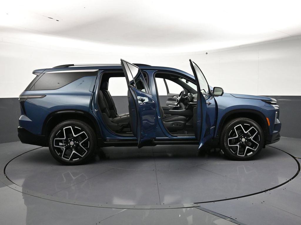 Used 2026 Chevrolet Traverse High Country AWD/4WD image 33
