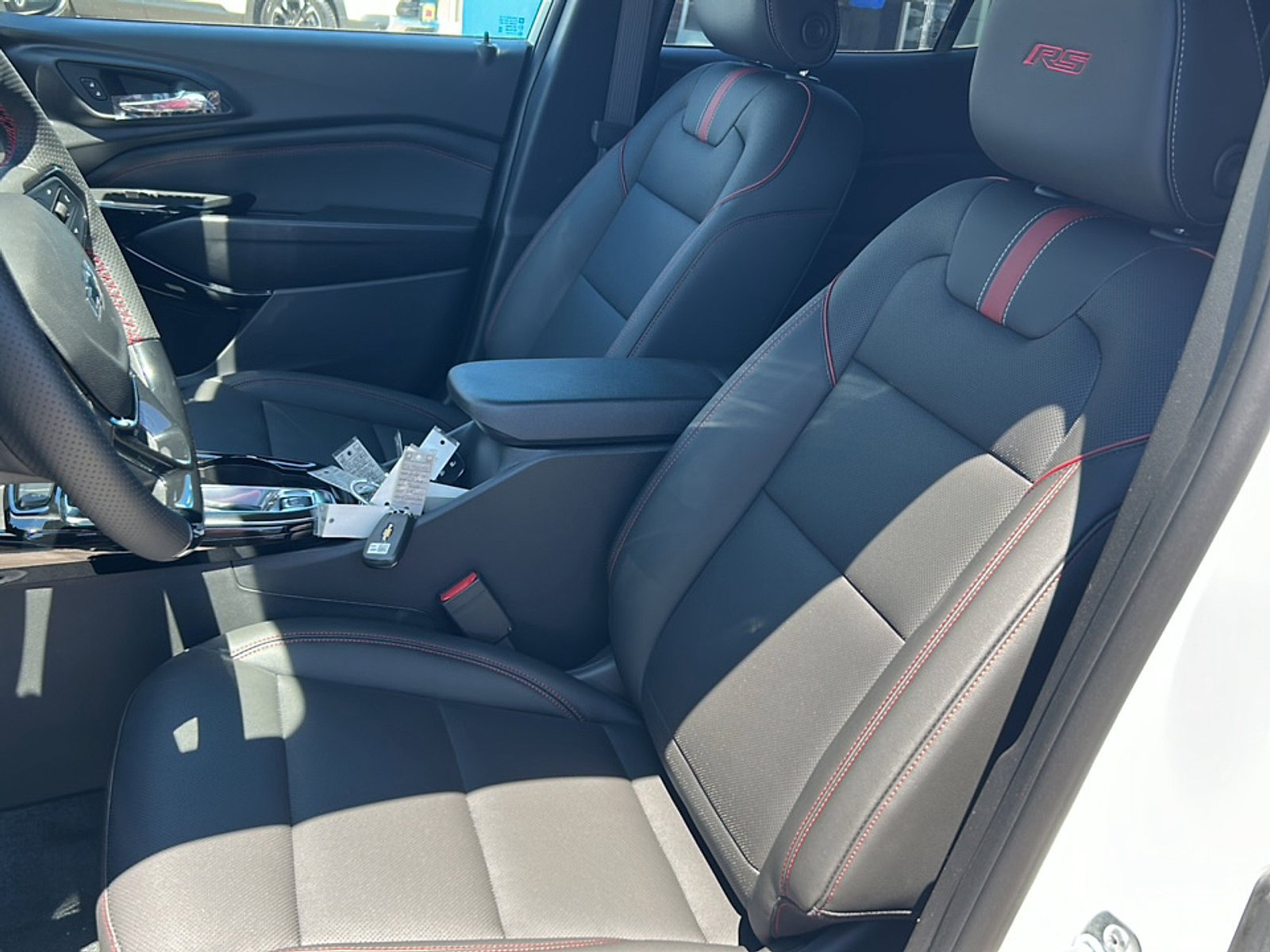 New 2026 Chevrolet Trax RS w/ Sunroof Package FWD image 12
