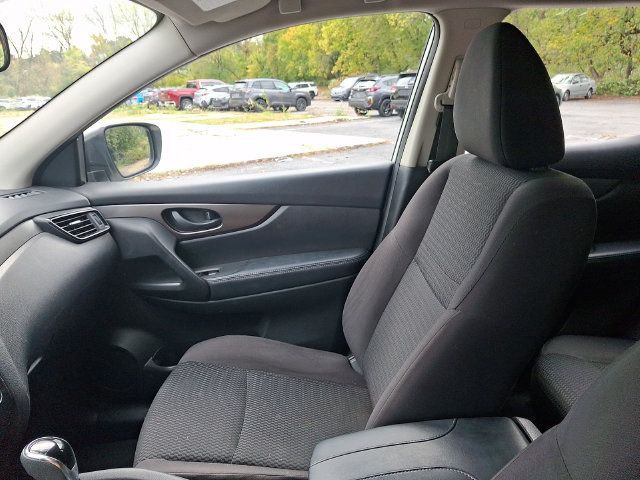 Used 2017 Nissan Rogue Sport S AWD/4WD image 32