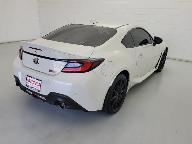 Used 2025 Toyota GR86 Premium RWD image 7